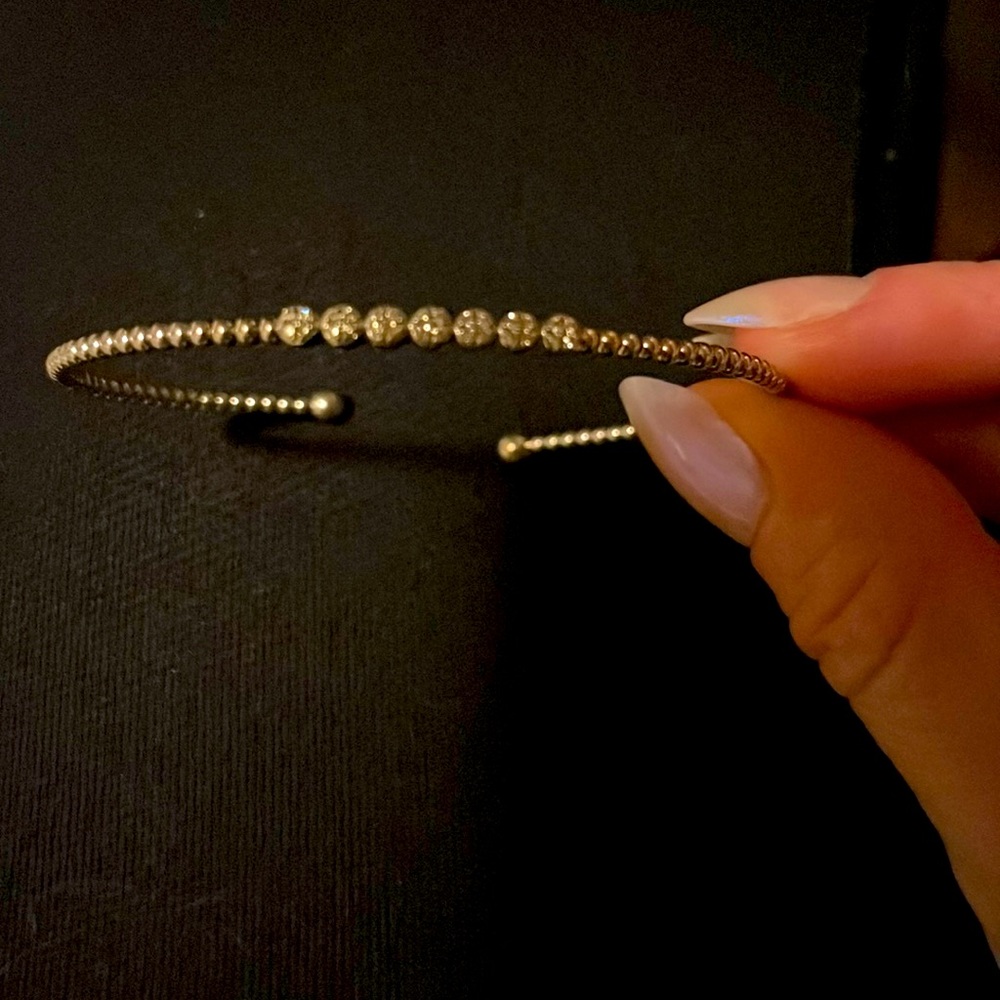 14 karat gold Bujukan bracelet with diamond cluster